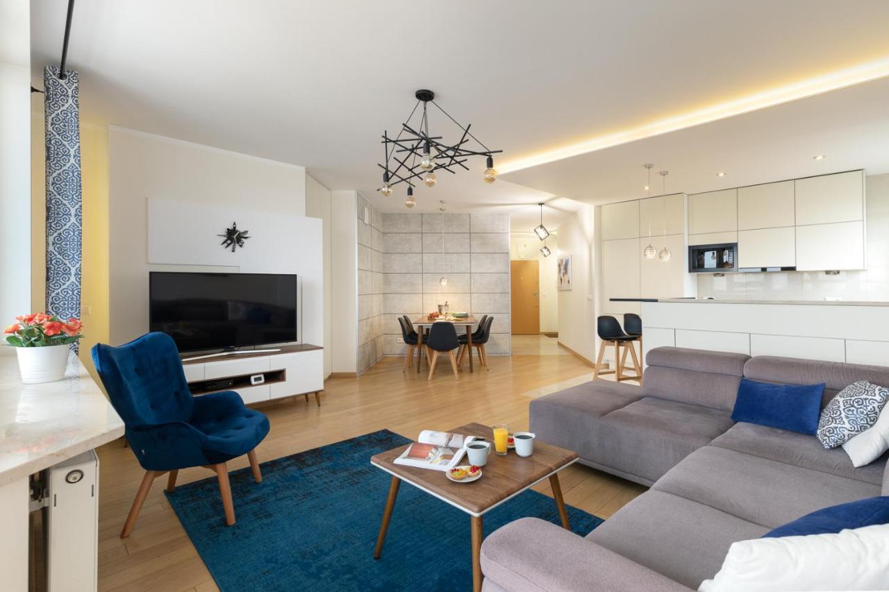 Apartment Slominskiego 5 II With Balcony By Noclegi Renters Warschau Buitenkant foto