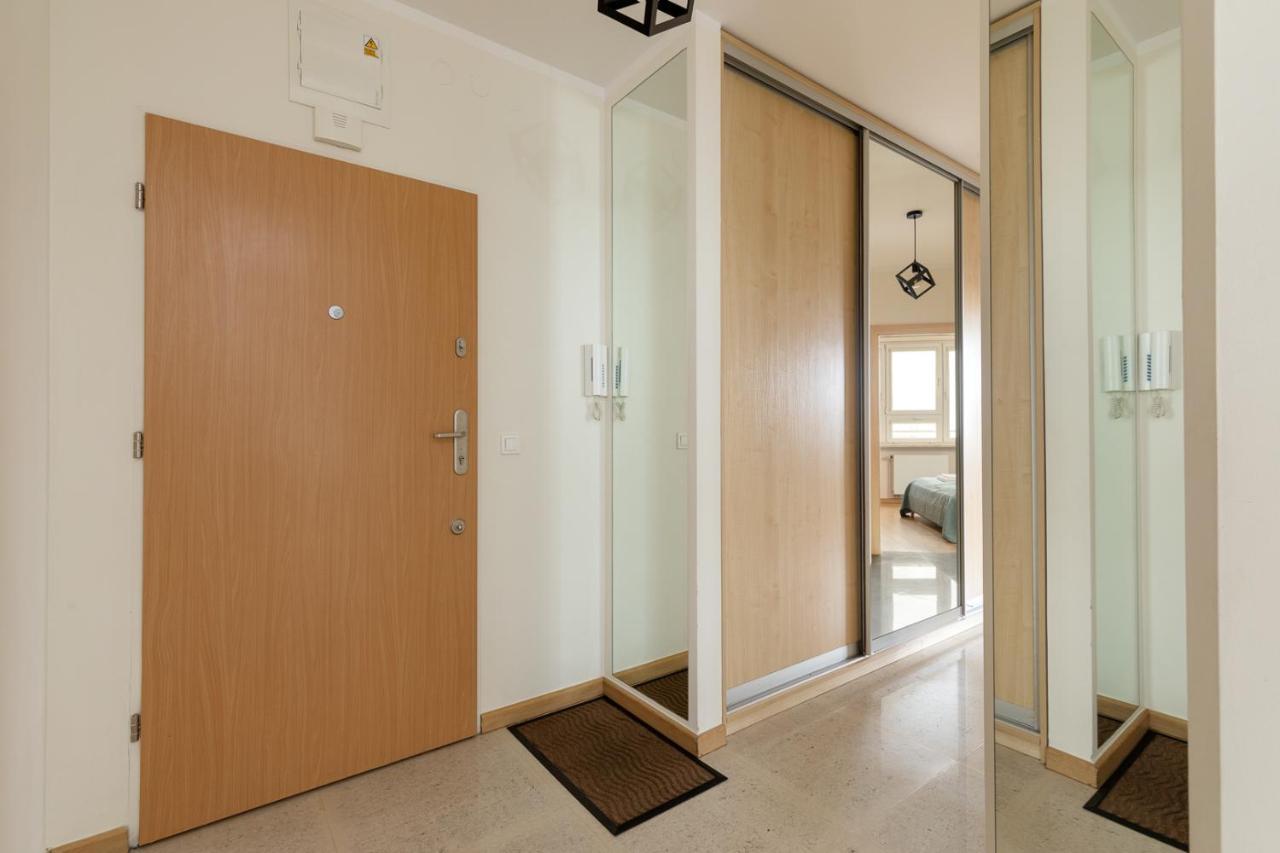 Apartment Slominskiego 5 II With Balcony By Noclegi Renters Warschau Buitenkant foto
